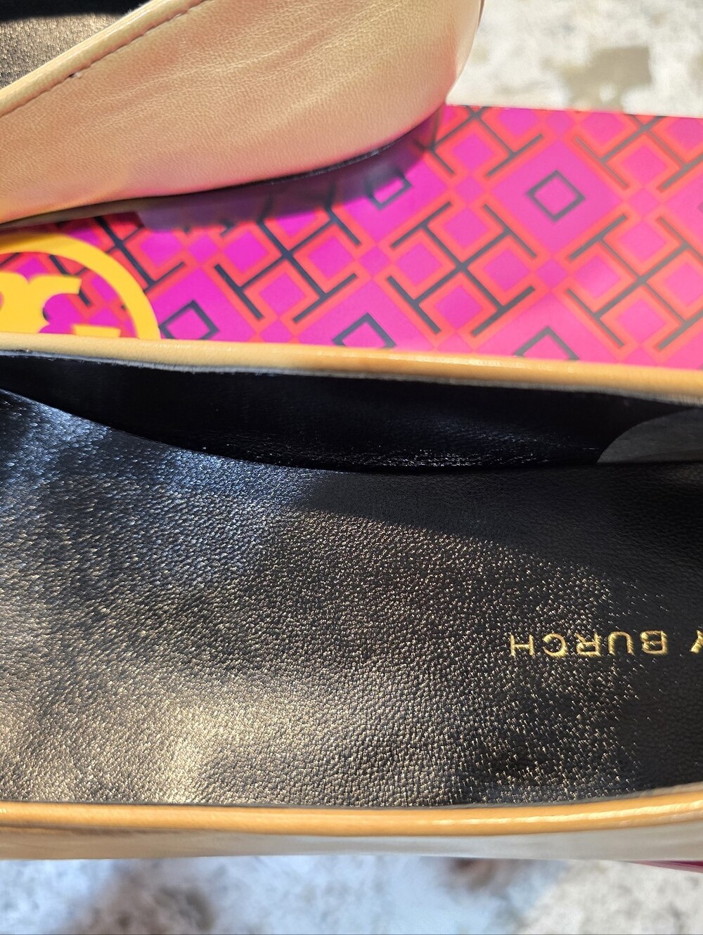 Tory Burch Cap-Toe Ballet Flats Ginger Shortbread/ Perfect Black Size 6.5 - Picture 9 of 14